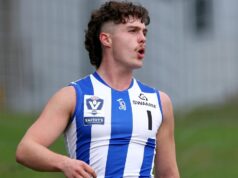 O técnico do North Melbourne, Alastair Clarkson, riu de uma investigação sobre o estranho ovo de Lachie Doveston