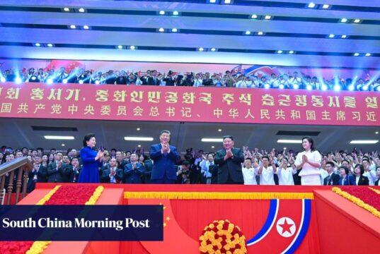 Inclinando-se para Pequim? Xi e Kim prometeram “abrir um novo capítulo” na sua relação.