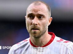 Médico da seleção dinamarquesa diz que Christian Eriksen está “de bom humor” após queda
