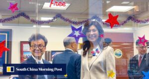 O chefe do KMT, Cheng Li-wen, encontrou-se com o aliado de Trump, Steve Dennis, em Washington.