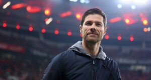 Chelsea contrata Alonso antes de uma oferta de £ 100 milhões pela estrela do Real Madrid, Arda Golar