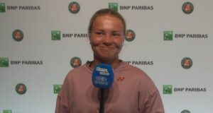 Schneider chocado seguido pela surpreendente Sabalenka
