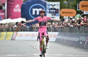 Vingegaard venceu o Giro d’Italia, encerrando o círculo das três grandes voltas mundiais de ciclismo em Roma