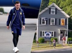 Jogadores espanhóis tatuados como treinadores da seleção nacional para vencer a Copa do Mundo Torcedores de futebol escoceses acordam os moradores locais com gaita de foles