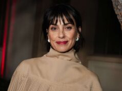 Constance Zimmer experimentou ‘um nível totalmente novo de luto’ enquanto assistia ‘Love Story’ após a morte da mãe