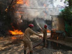 Pelo menos 21 pessoas morreram após um incêndio em um prédio em Nova Delhi