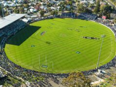 Os treinadores locais têm sua opinião sobre como jogar o Hands Oval conforme os jogos da AFL se aproximam