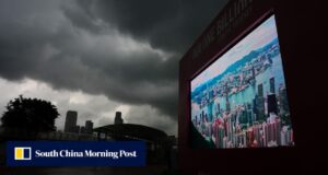 O Observatório de Hong Kong emitiu um alerta de chuva âmbar.