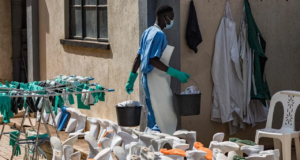 A Organização Mundial de Saúde alerta para uma rápida propagação da doença na República Democrática do Congo e Uganda anuncia casos de infecção