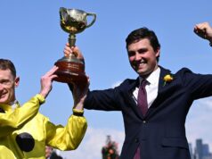 Os treinadores vencedores da Melbourne Cup, Anthony e Sam Friedman, enfrentam proibições após receberem tratamento veterinário