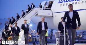 Seleção iraniana da Copa do Mundo chega ao México em meio a disputa de visto dos EUA