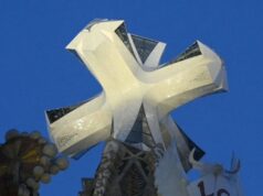 Sagrada Família: 24 raios de luz para a Cruz, com LEDs economizando 845kg de Co2 – Notícias