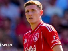 Elliott Anderson: oferta inicial do Manchester City rejeitada pelo Nottingham Forest