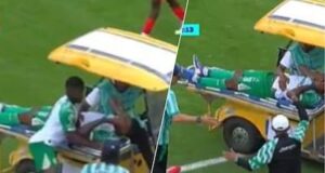 Incidente especial no Equador: jogador cai no chão após colidir com uma maca