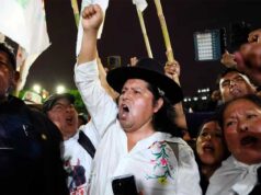 Peru: Uma contagem rápida dá o resultado técnico, mas os resultados oficiais mostram uma ligeira vantagem para Fujimori.