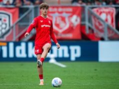 Mudança surpreendente: o FC Twente pode esperar que Ruud Nijstad (18) fique mais tempo, apesar da oferta milionária do PSV