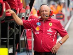 Max Verstappen e Kelly Piquet, chefes da equipe hospitalar da Ferrari, visitam o Príncipe Albert.