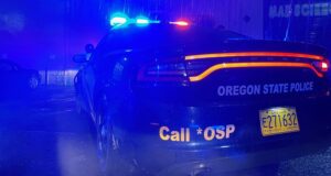 Um homem de Salem morreu e outros quatro ficaram gravemente feridos após um acidente frontal em uma rodovia do Oregon.