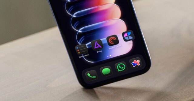iPhone-showing-apps.jpg