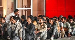Europa reprime a imigração ilegal em meio a tumultos na França e na Bélgica