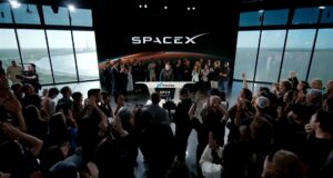 Musk se torna o primeiro bilionário com a estreia da SpaceX na Nasdaq | Feed de notícias