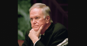 Bob Packwood, ex-senador do estado de Oregon, morreu aos 93 anos.