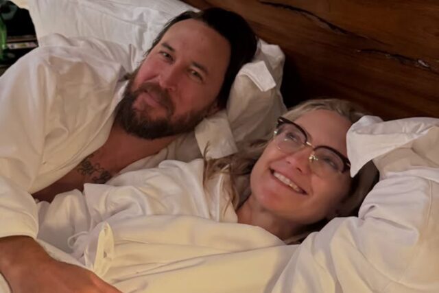 kate-hudson-danny-fujikawa-061126-e4650c7d55df45879e1b51511bcb5274.jpg