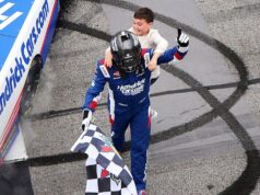 O filho de Kyle Busch retorna às corridas após o serviço memorial do pai