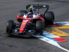Hamilton lidera Ferrari 1-2 de Verstappen no FP2
