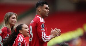 Man United deve contratar um segundo meio-campista depois de Ederson