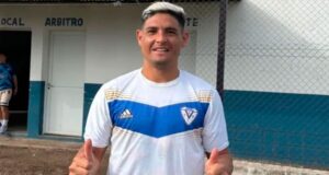 Maxi Salas voltou ao clube de infância e treinou sob uma arquibancada com seu nome