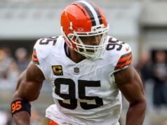 Rams adquire Myles Garrett da Browns em uma negociação de grande sucesso sem precedentes