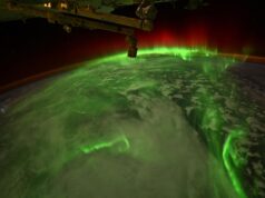 Astronauta captura auroras serpentinas da Dragon Photo da SpaceX em 9 de junho de 2026