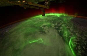 Astronauta captura auroras serpentinas da Dragon Photo da SpaceX em 9 de junho de 2026