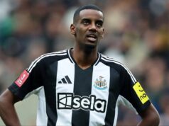 Newcastle chegou a um acordo para assinar o futuro Issac de Howe