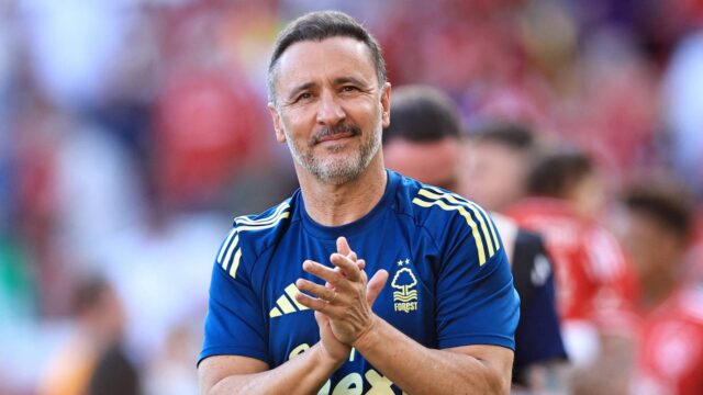 nottingham-forest-manager-vitor-pereira-applauds-their-fans-after-the-match.JPG