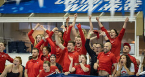 Ohio State Swimming contrata Emily Hetzer e promove Michael Butler