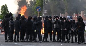 Um grupo de jovens supremacistas brancos ajudou a orquestrar os motins de Belfast