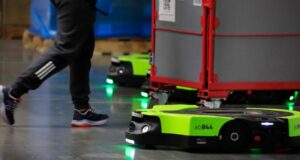 Amazon desenvolve robô de armazém com o qual os funcionários podem conversar