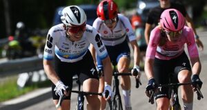 Demi Vollering vence no palco Mas ela tem um problema – análise de fotos do Giro d’Italia Women GC após prova de momentos de choque e emocionante etapa de montanha