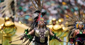 O estádio Azteca voltou a parecer o centro do futebol