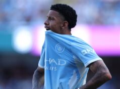 Spurs estão abrindo negociações para contratar o ala rico