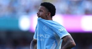 Spurs estão abrindo negociações para contratar o ala rico