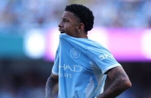 Spurs estão abrindo negociações para contratar o ala rico