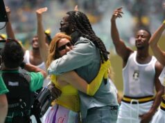 Shakira, Burna Boy, Andrea Bocelli e mais: aqui está a cerimônia de abertura da Copa do Mundo em fotos