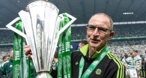 Martin O’Neill: Técnico do Celtic, 74 anos, assina contrato permanente após sucesso na Premiership e na Copa da Escócia | Notícias de futebol