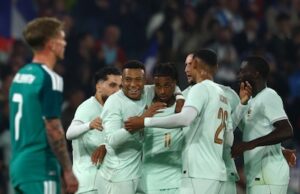 A França, favorita na Copa do Mundo, ganhou confiança no treino contra a Irlanda do Norte com o herói Michael Olise, que fez três gols.