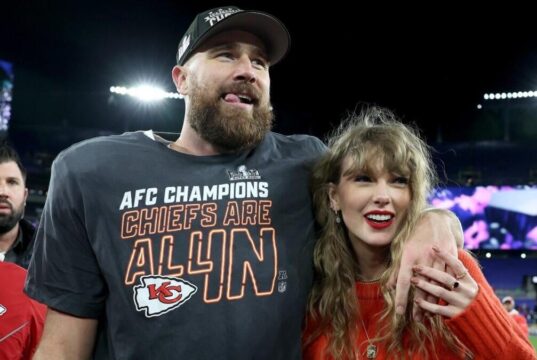 Andy Reid fala sobre o casamento de Travis Kelce-Taylor Swift em meio à entressafra do Chiefs