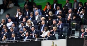 Savinho, estrela do Man City, prefere o Tottenham e está de fora da ENIC esperando uma oferta
