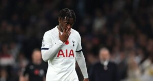 A Juventus está interessada em Destiny Udogie do Tottenham e por que o acordo pode ser favorável